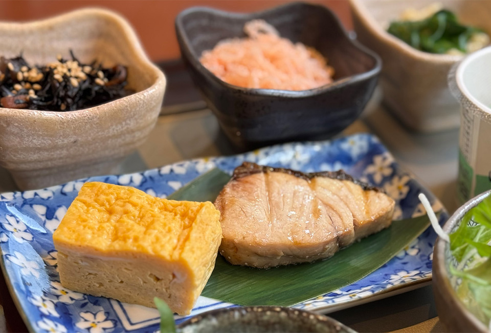 朝食